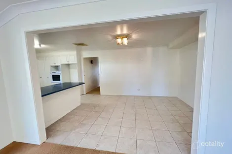 Property photo of 8 Truman Avenue Wellington NSW 2820