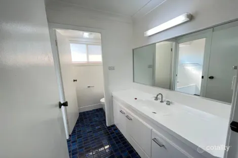 Property photo of 8 Truman Avenue Wellington NSW 2820