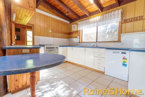 Property photo of 52 Oxley Circle Dubbo NSW 2830