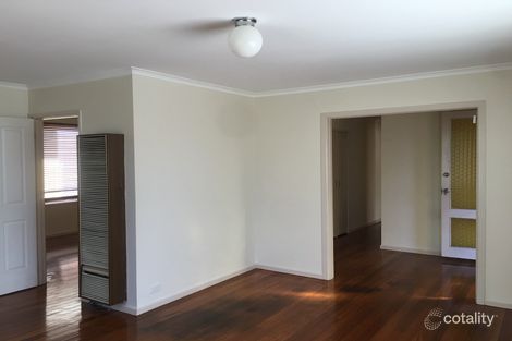 Property photo of 15 Wolverton Drive Gladstone Park VIC 3043