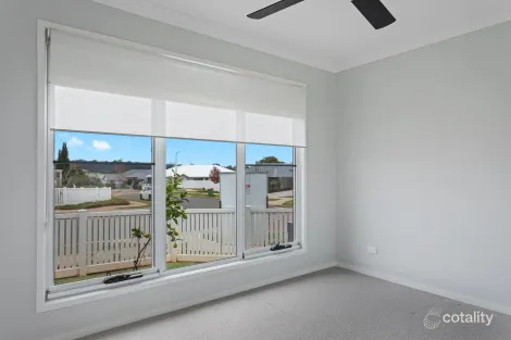 Property photo of 50 Crooke Street Highfields QLD 4352