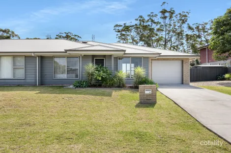 56 Lancing Ave, Sussex Inlet, NSW 2540