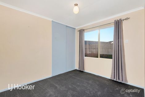 Property photo of 32 Yeovil Circuit Craigmore SA 5114