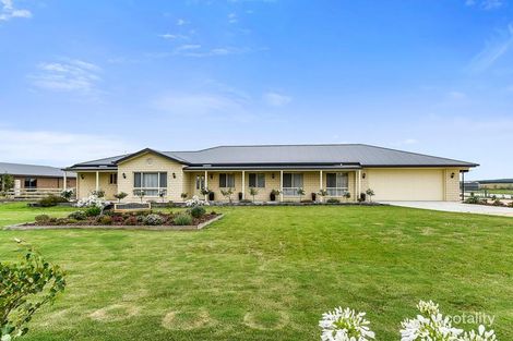 Property photo of 11 Yahl Hall Road Yahl SA 5291