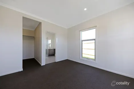 Property photo of 9 Monbulk Way Eynesbury VIC 3338