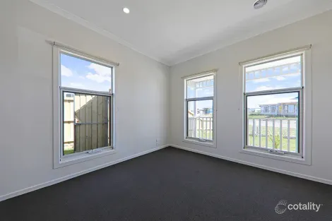 Property photo of 9 Monbulk Way Eynesbury VIC 3338