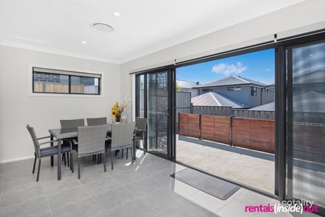 102 Pridham Ave, Box Hill, NSW 2765