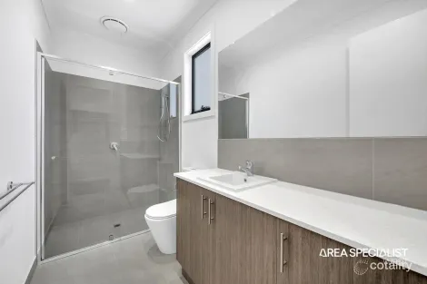 Property photo of 1 Kensal Walk Wyndham Vale VIC 3024