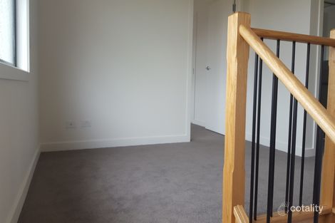 Property photo of 2/102 Nelson Road Box Hill North VIC 3129