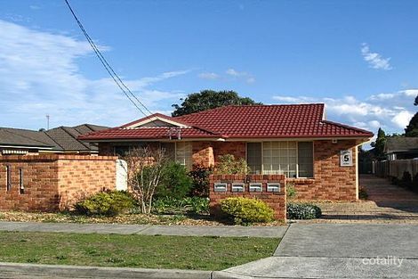 18 Bream Rd, Ettalong Beach, NSW 2257