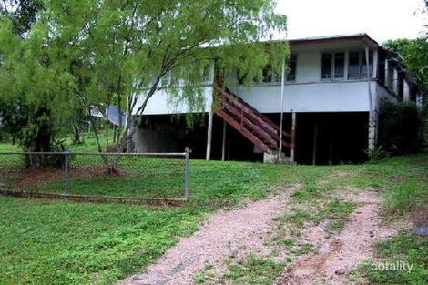 24 Mcquillen St, Tully, QLD 4854