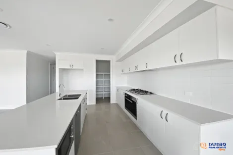 Property photo of 19 Magenta Circuit Dubbo NSW 2830