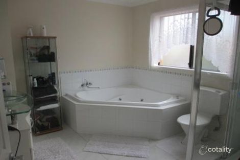 Property photo of 5 Rebecca Mac Court Hallam VIC 3803