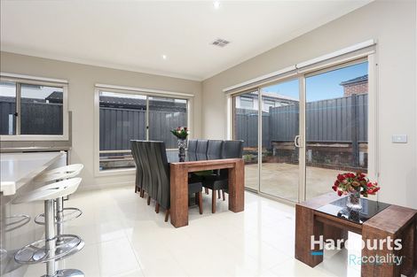 Property photo of 14 Fenix Way Wollert VIC 3750