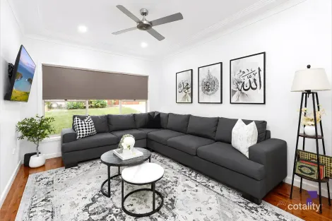 Property photo of 7 Collins Crescent Yagoona NSW 2199