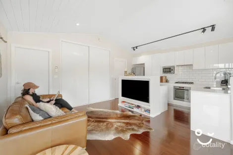 Property photo of 2/27 West Street Wollongong NSW 2500