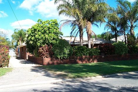 216 Third St, Wonthella, WA 6530