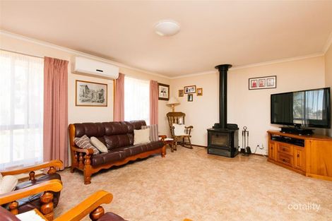 Property photo of 33 Jeffreys Lane Red Cliffs VIC 3496