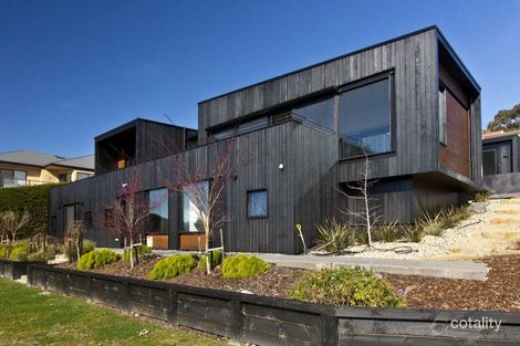 Property photo of 10 Red Knights Road Sandy Bay TAS 7005