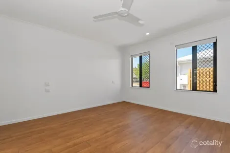 Property photo of 2/45 Buchanan Street Mount Louisa QLD 4814