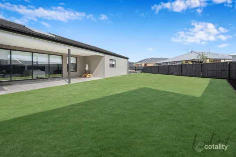 Property photo of 3 Malay Drive Kalkallo VIC 3064