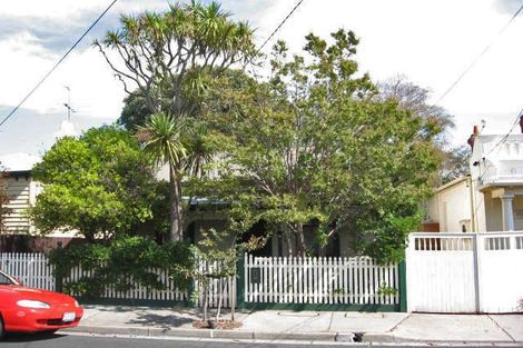 33 Lewisham Rd, Windsor, VIC 3181