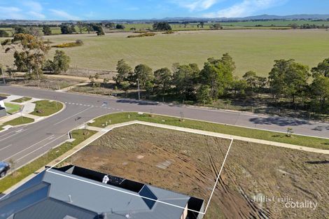 92 Messenger Pde, Lucas, VIC 3350