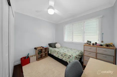 Property photo of 10 Dooloo Crescent Ferny Hills QLD 4055