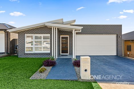 11 Dairyman Pl, Calderwood, NSW 2527