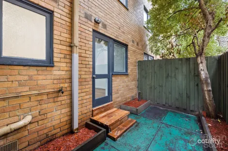 Property photo of 2/91 Ormond Road Elwood VIC 3184