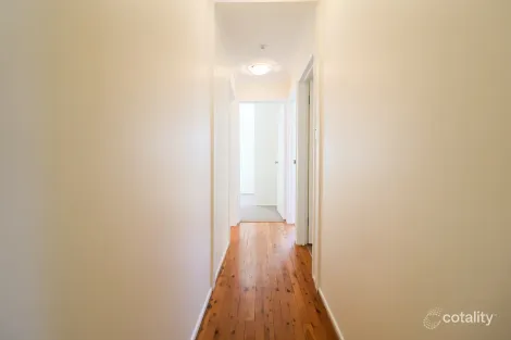 Property photo of 6 Gidgee Court Kin Kora QLD 4680