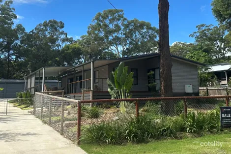 Property photo of 22 Coast Road Macleay Island QLD 4184