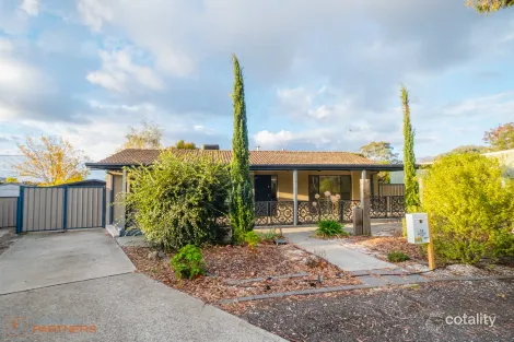 Property photo of 12 Australie Close Gilmore ACT 2905