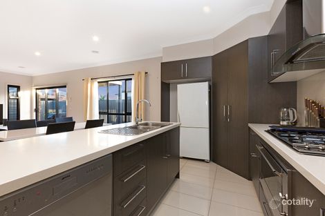 Property photo of 43 Fortuna Crescent Cranbourne West VIC 3977
