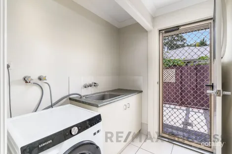 Property photo of 4/242 Mackenzie Street Rangeville QLD 4350