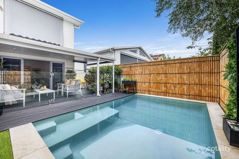 1/135 Laguna Ave, Palm Beach, QLD 4221