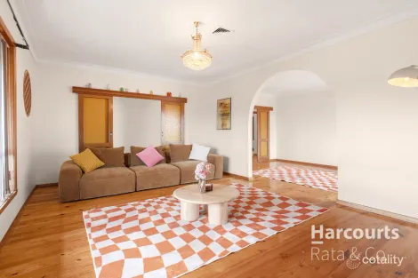 Property photo of 2 Chantal Close Thomastown VIC 3074