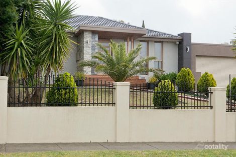 Property photo of 18 Scotsburn Way Endeavour Hills VIC 3802