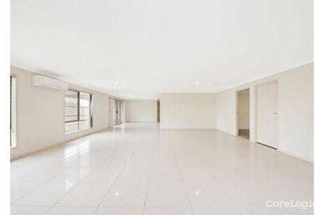 Property photo of 2 Holland Place Carindale QLD 4152