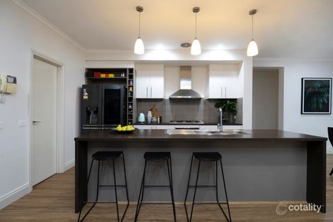 Property photo of 5 Portchester Green Derrimut VIC 3026