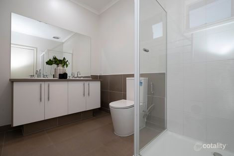 Property photo of 5 Portchester Green Derrimut VIC 3026