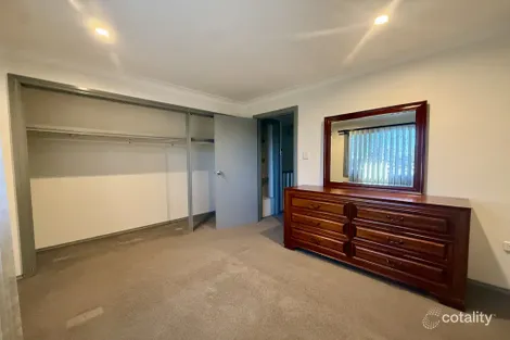 Property photo of 2/8 Benalla Close Killarney Vale NSW 2261