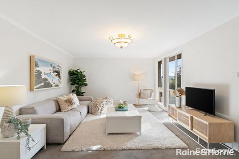 Property photo of 28 White Cedar Close Green Point NSW 2251