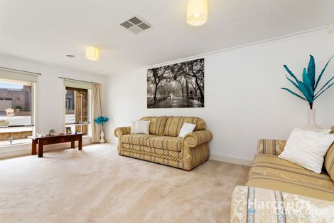 Property photo of 8 Taree Place Mill Park VIC 3082
