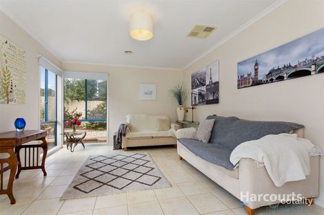 Property photo of 8 Taree Place Mill Park VIC 3082