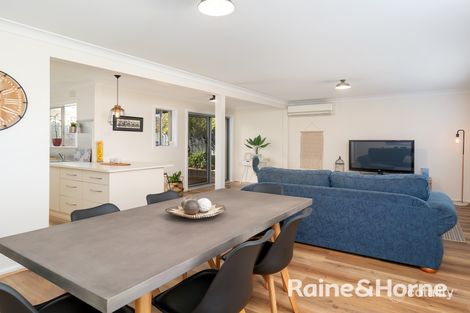 Property photo of 17 Stanley Street Kooringal NSW 2650