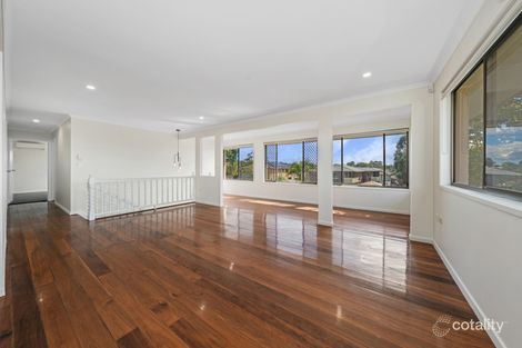 Property photo of 6 Lindisfarne Street Carindale QLD 4152