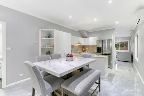 Property photo of 4/21 Mary Crescent Liverpool NSW 2170