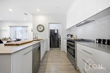 Property photo of 1 Barlow Lane Cranbourne South VIC 3977