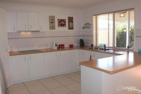 Property photo of 2 Biggera Court Sandstone Point QLD 4511